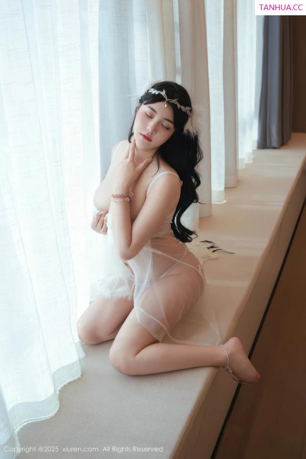   [XiuRen]高清写真图 2025.10.29 No.10923 软情 情趣内衣第21张图片